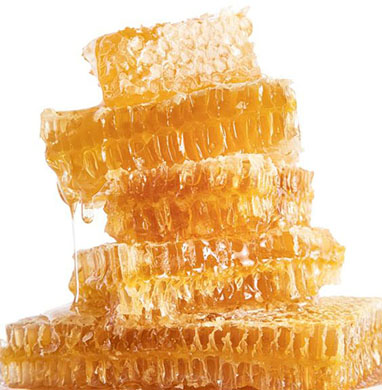 ფიჭიანი თაფლი -ჩარჩოდან ამოჭრილი  ფიჭა თაფლით (იგივე სარაჯი) 